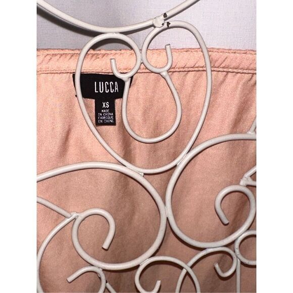 BEAUTIFUL LIGHTWEIGHT Urban outfitters Lucca silk like off the shoulder top BLOU - Picture 3 of 5